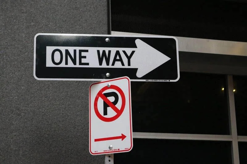 one way no parking
